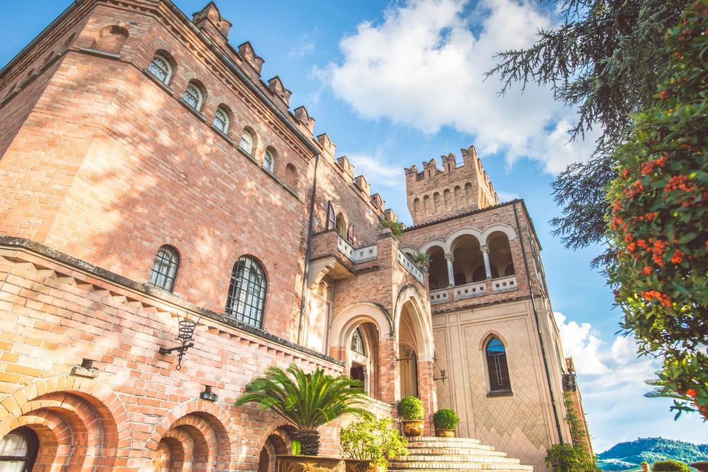 Castello Di Mornico Losana Buitenkant foto