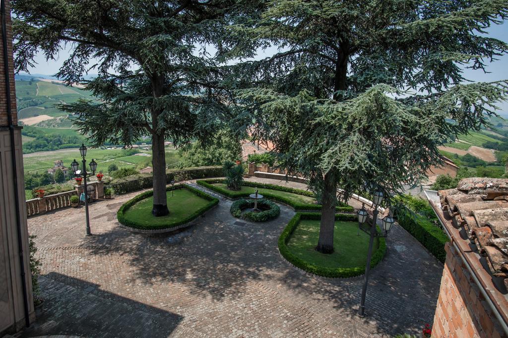 Castello Di Mornico Losana Buitenkant foto